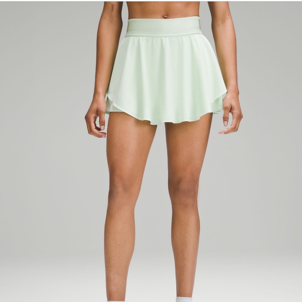 Lululemon Court Rival High Rise Skirt Size 6